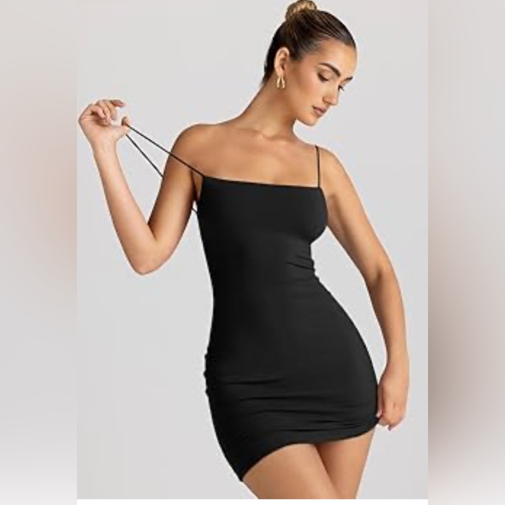 Black bodycon dress